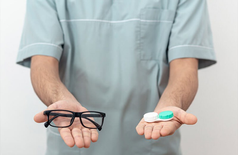 Co lepiej wybrać – okulary czy soczewki? Optyk Dąbrowa Górnicza