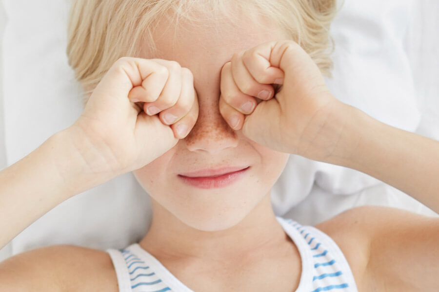 Jak rozpoznać problemy z wzrokiem u dziecka?